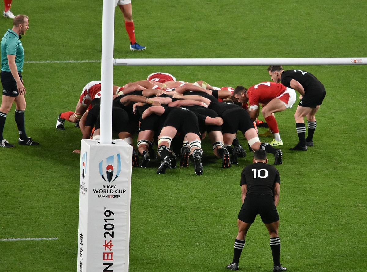 The New Zealand national rugby team acts a cohesive whole, whether it's during games or in practice. (<a href="https://commons.wikimedia.org/wiki/User:%E6%B1%9F%E6%88%B8%E6%9D%91%E3%81%AE%E3%81%A8%E3%81%8F%E3%81%9E%E3%81%86">Tokuzo of Edomura</a>/<a href="https://creativecommons.org/licenses/by-sa/4.0/deed.en">CC BY-SA 4.0</a>)