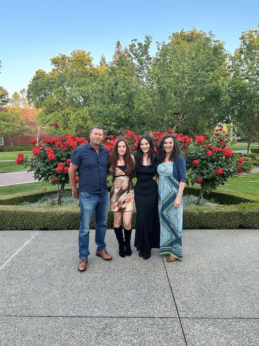 Ms. Kyles (center-right) with her father, sister, and mother. (Courtesy of Melissa Wheeler)