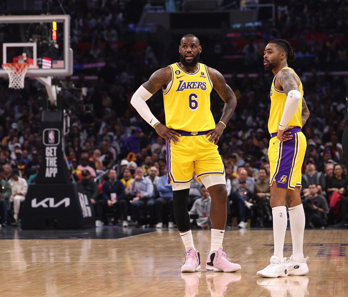 LeBron James Opts Out to Seek New Deal With Lakers as D’Angelo Russell to Opt In