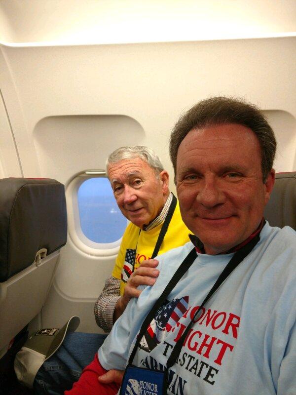Jay Ratliff (R) and his father, military veteran Willis Ratliff, went on an Honor Flight together to Washington, in this undated photo. (Courtesy of Jay Ratliff)