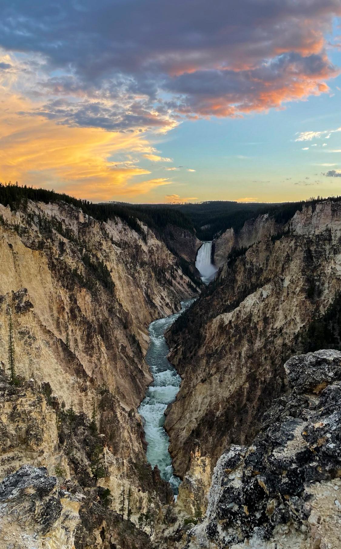 Sunset at the Lower Falls in the Grand Canyon of the Yellowstone. (Melina Chan/The Epoch Times)