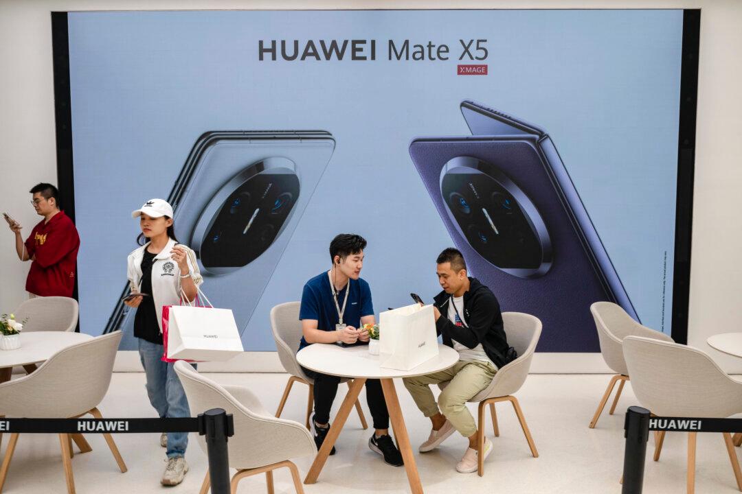 Biden Admin Revoked 8 Licenses Involving Huawei in 2024