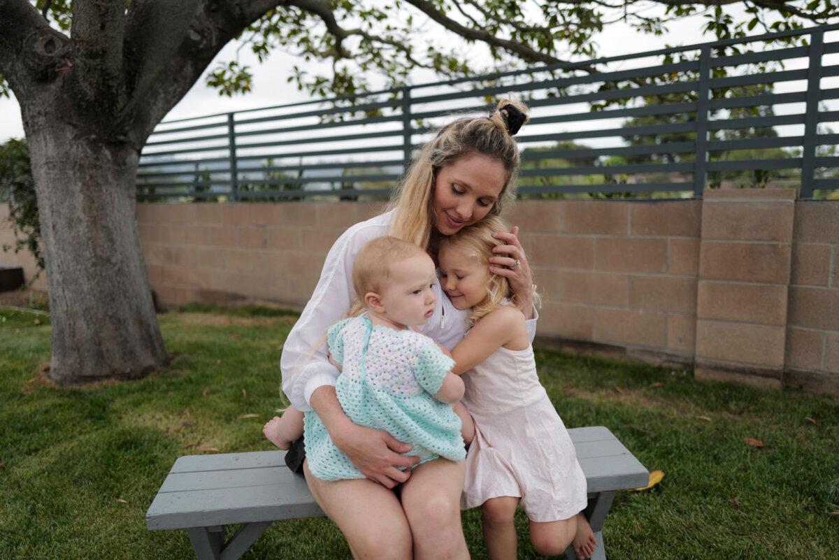 Mrs. Adler with her children. (Courtesy of Gretchen Adler/<a href="https://www.instagram.com/gretchy/">Gretchy</a>)