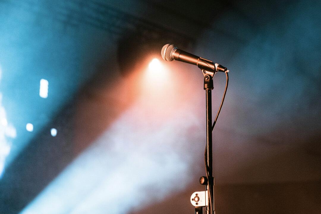 Comedian Tony Knight Killed at 54 by Falling Tree Branch