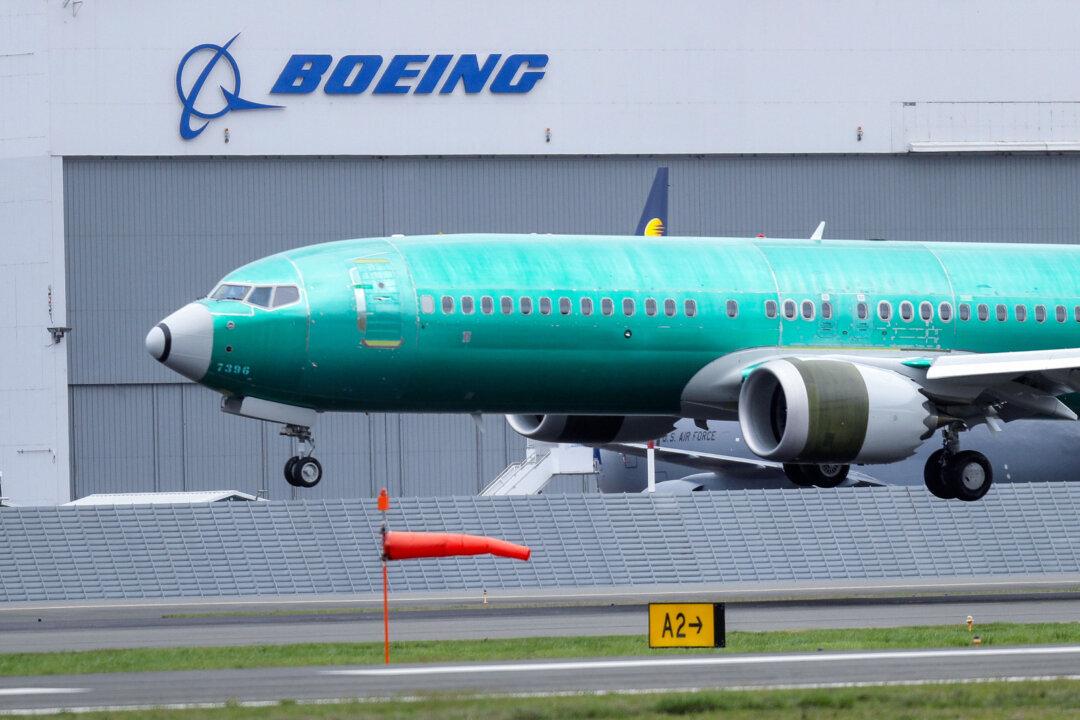 FAA Orders Inspections of 2,600 Boeing 737 Airplanes Over Emergency Oxygen Mask Issue