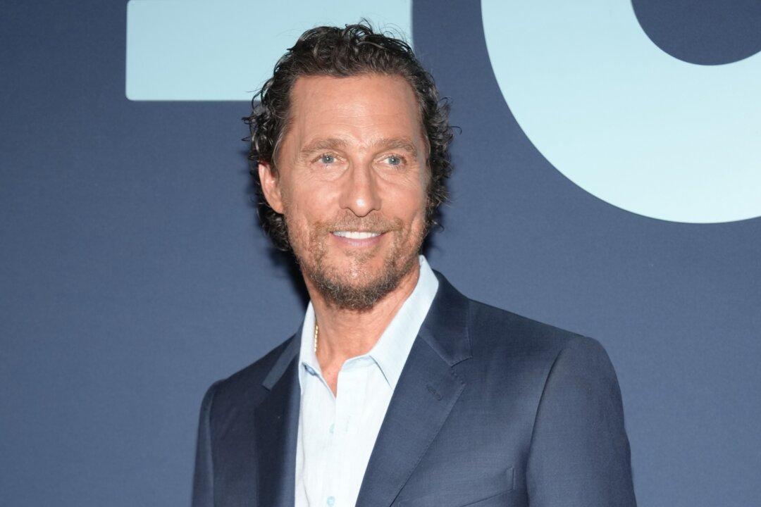 Texan Matthew McConaughey Among Celebrities to Pay Tribute to Texas Flood Victims