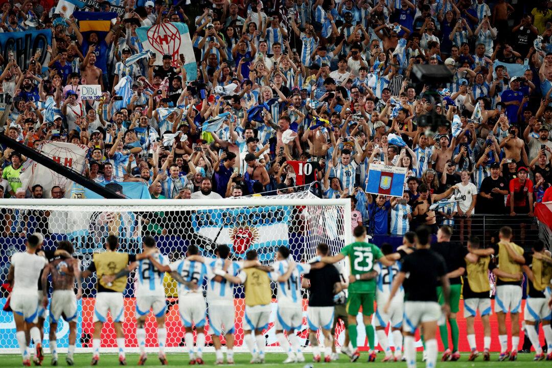 Soccer-'Not Like Us’: Argentina Hit Back After Canadian Rapper Drake Loses Copa Bet