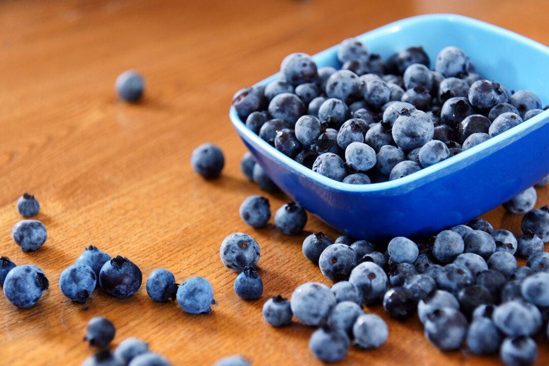 Blueberry Mojitos Are the Best Kind of Fruit Cocktail