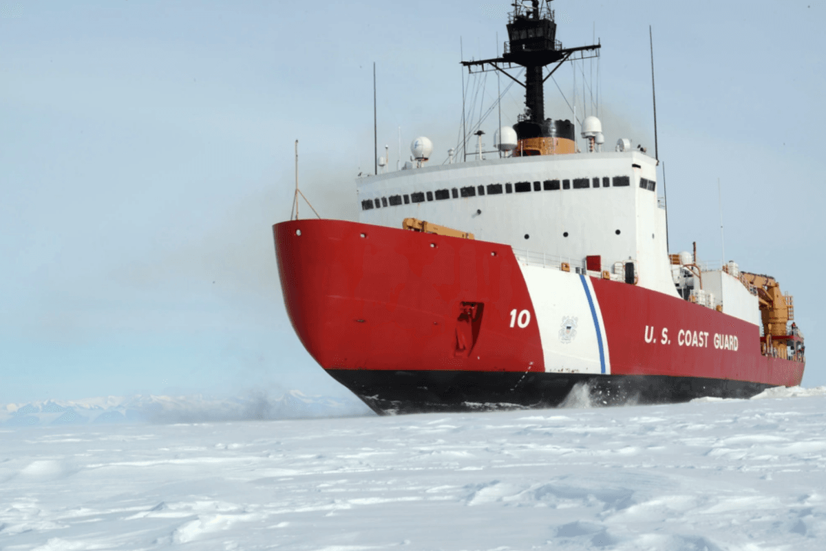 The Coast Guard cutter USCGC Polar Star breaks through Antarctic sea ice near the National Science Foundation's McMurdo Station on Jan. 15, 2017. (U.S. Coast Guard photo by Chief Petty Officer David Mosley/Public Domain)