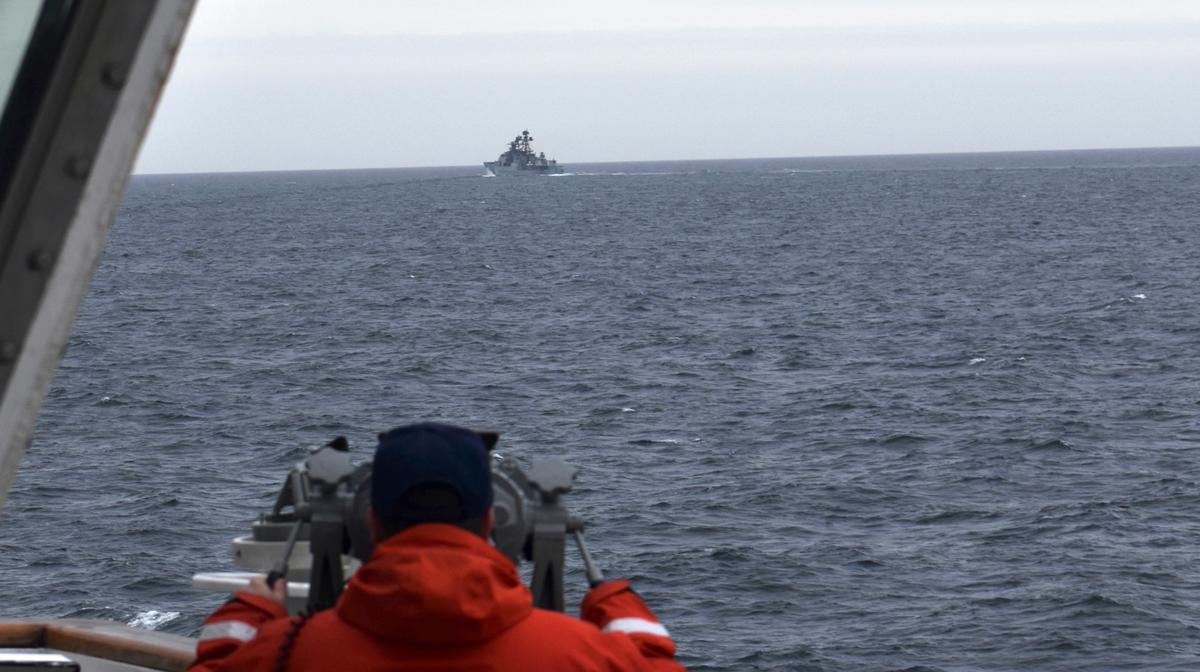 US Coast Guard Detects Chinese Military Ships Near Alaska