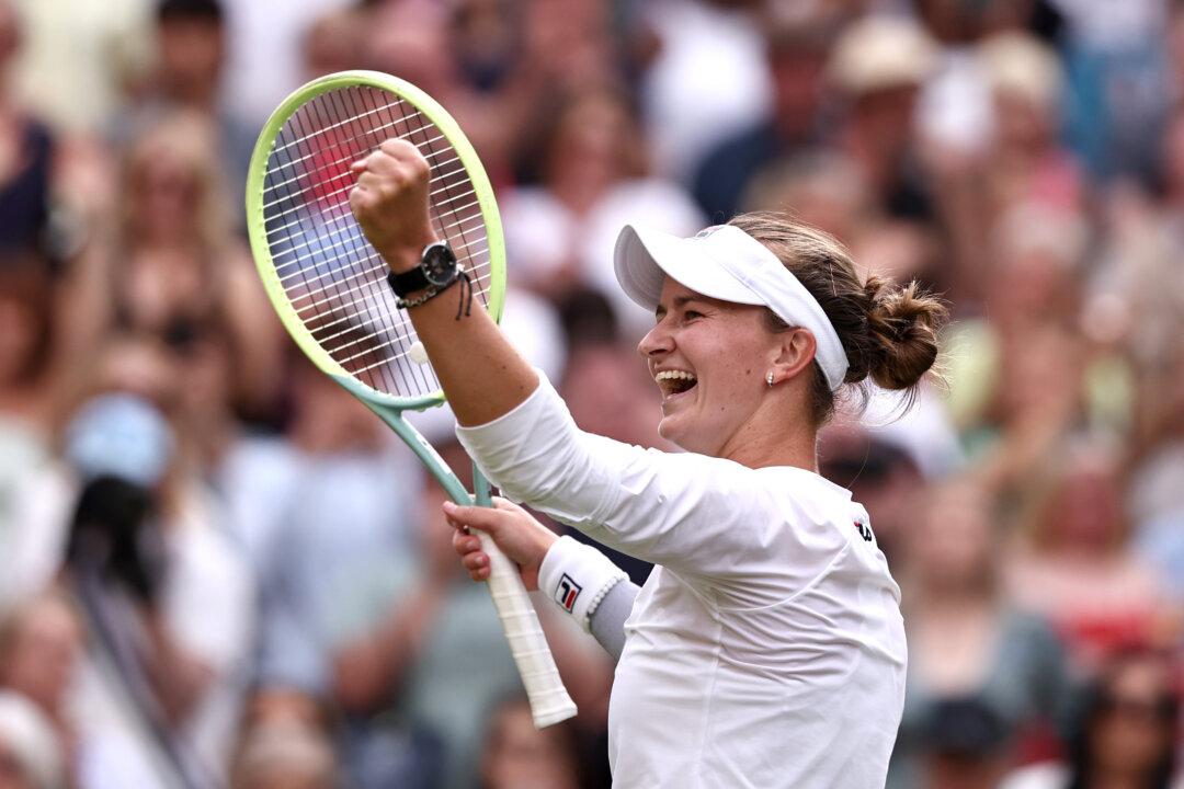 Krejcikova Rides Rybakina Punches to Reach Wimbledon Final