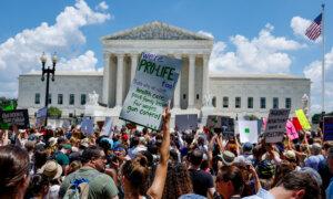 Senate Republicans Block Bill Calling for Restoration of Roe v. Wade