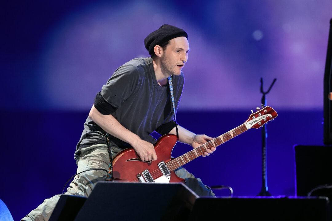 Former Red Hot Chili Peppers Guitarist Sued for Wrongful Death After Pedestrian Collision
