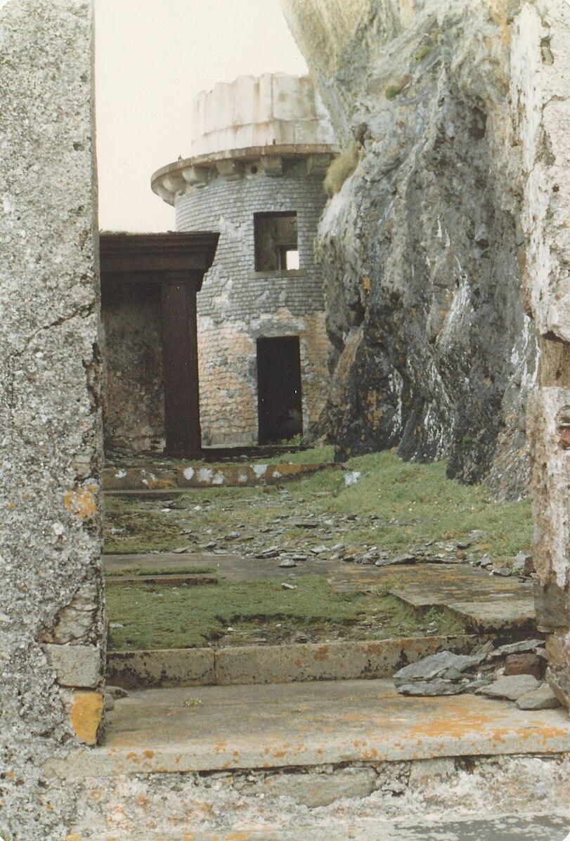The ruins of the lighthouse at Skellig Michael are haunting and evocative. (Public Domain)