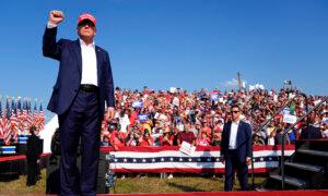 Republicans and Democrats Condemn Shooting at Trump Rally