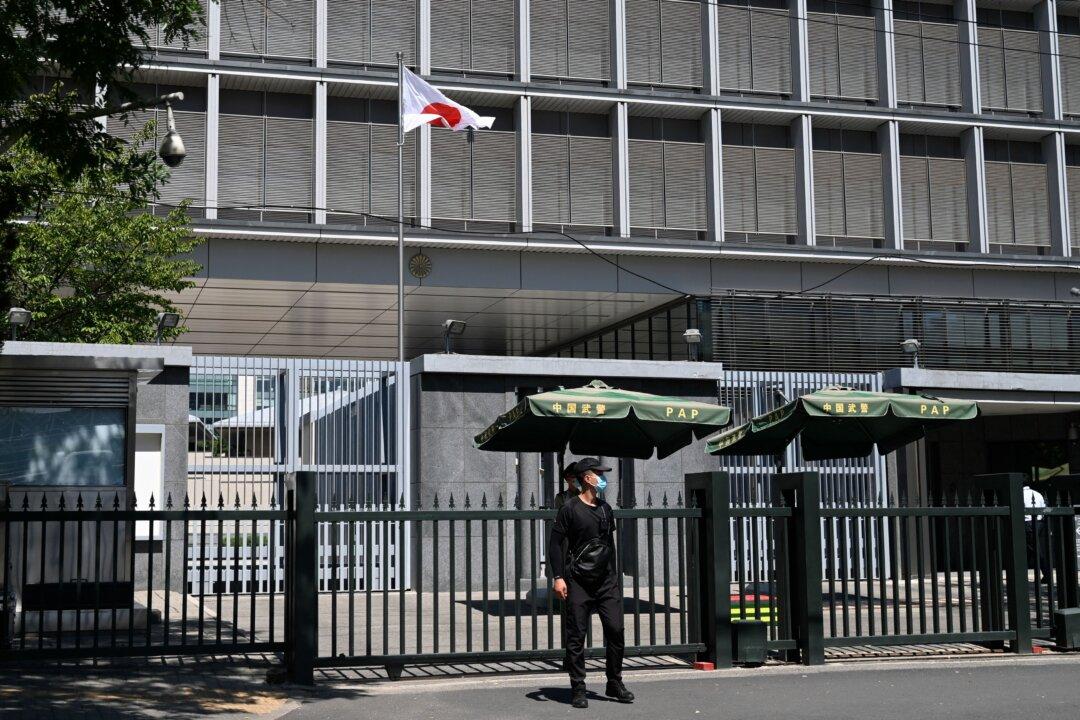 Japan Honors Chinese Woman Who Died Protecting Japanese Mother and Son From Knife Attack in China