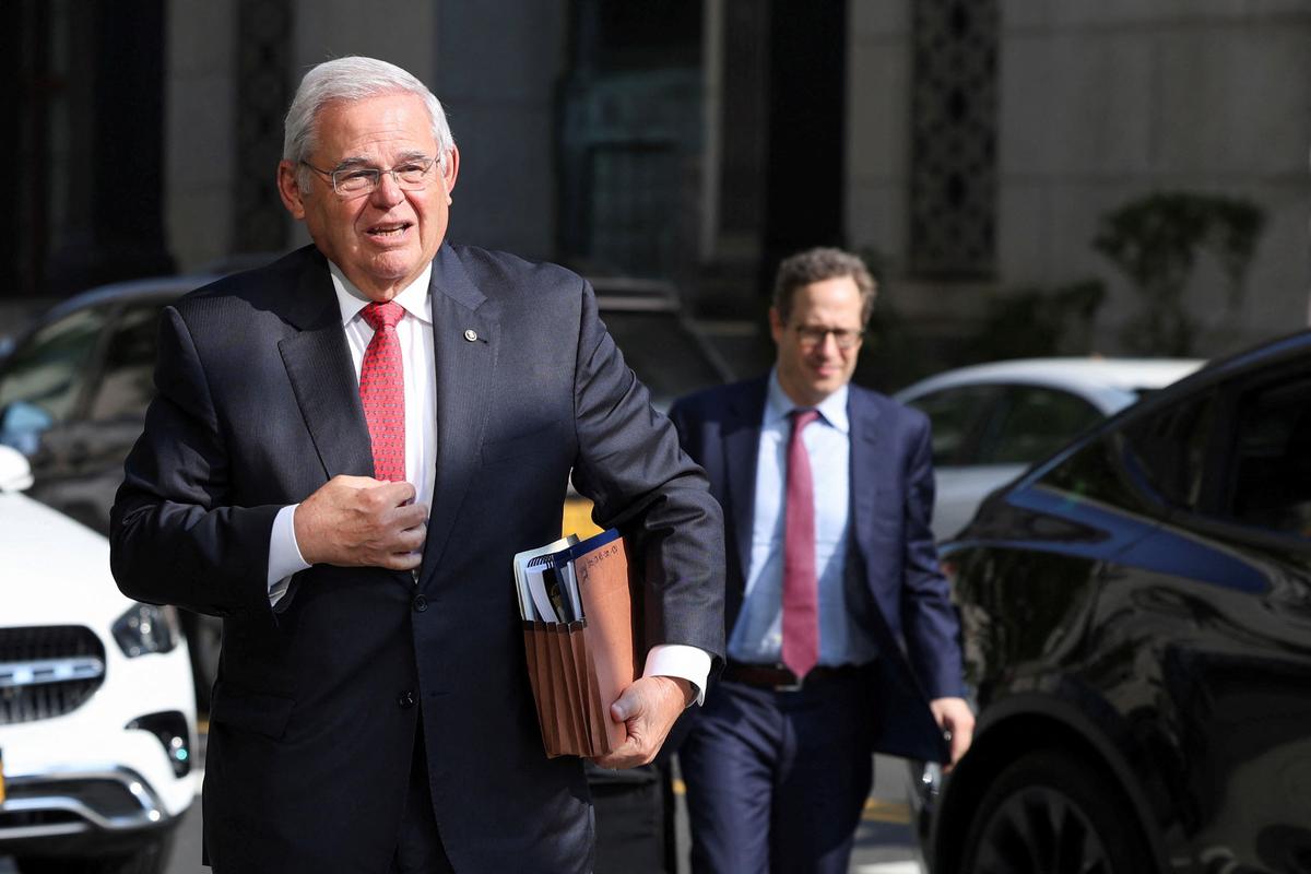 America in Brief: US Senator Found Guilty in Corruption Trial