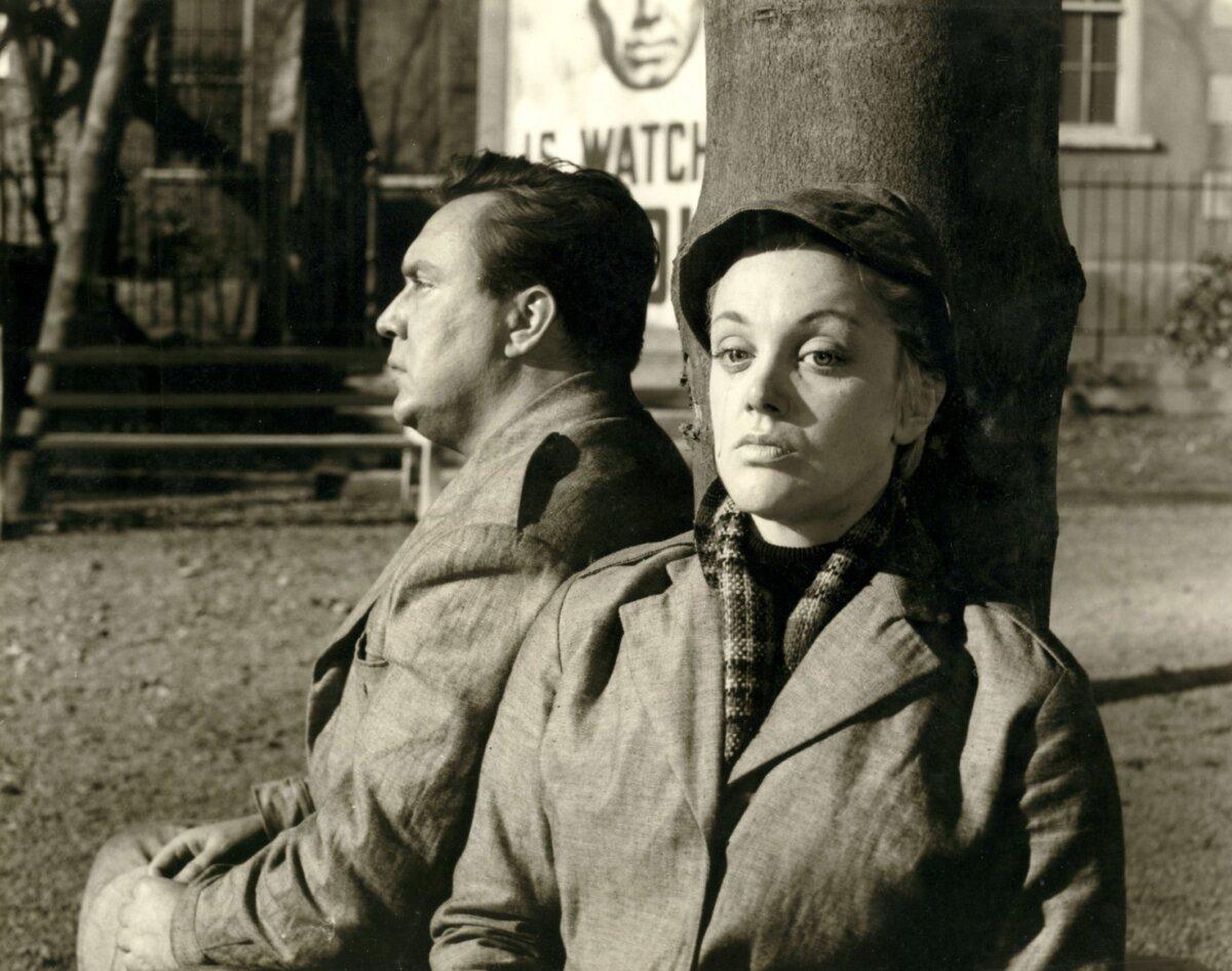 Edmond O'Brien and Jan Sterling star in the 1956 film "1984." (MovieStillDB)