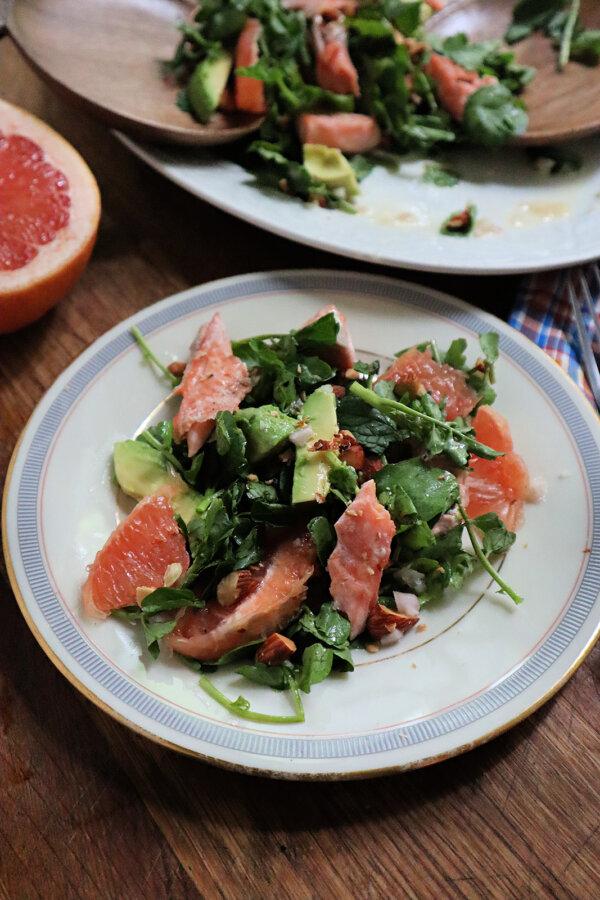 Roasted salmon teams up with fresh avocado and red grapefruit in this heart-healthy salad that follows the Mediterranean diet. (Gretchen McKay/Pittsburgh Post-Gazette/TNS)