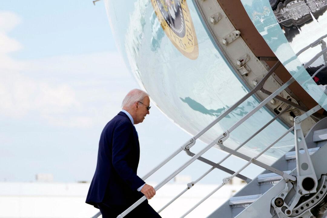 White House Physician Provides Update on Biden’s COVID Symptoms