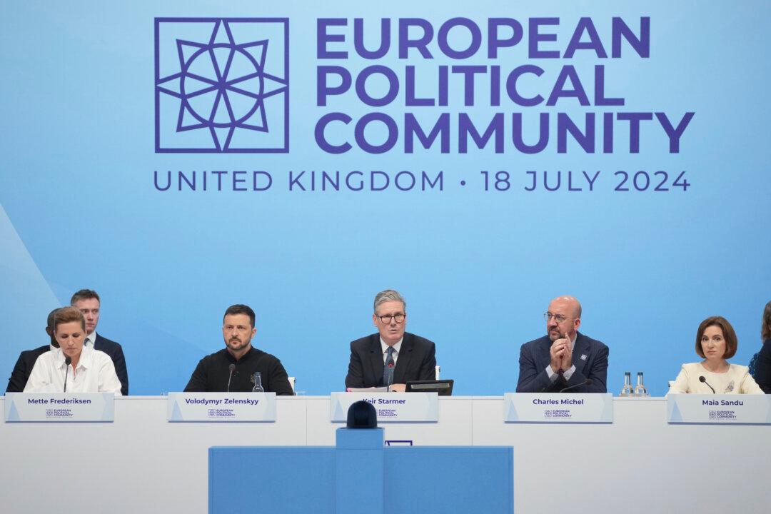 Starmer Calls on Europe’s Leaders to Address Migration ‘Crisis’ at European Summit