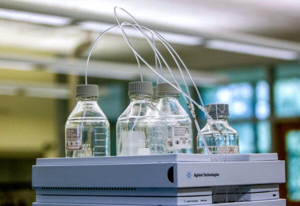 Equipment used to test for perfluoroalkyl and polyfluoroalkyl substances in drinking water, at Trident Laboratories in Holland, Mich., on June 18, 2018. (Cory Morse/The Grand Rapids Press via AP)