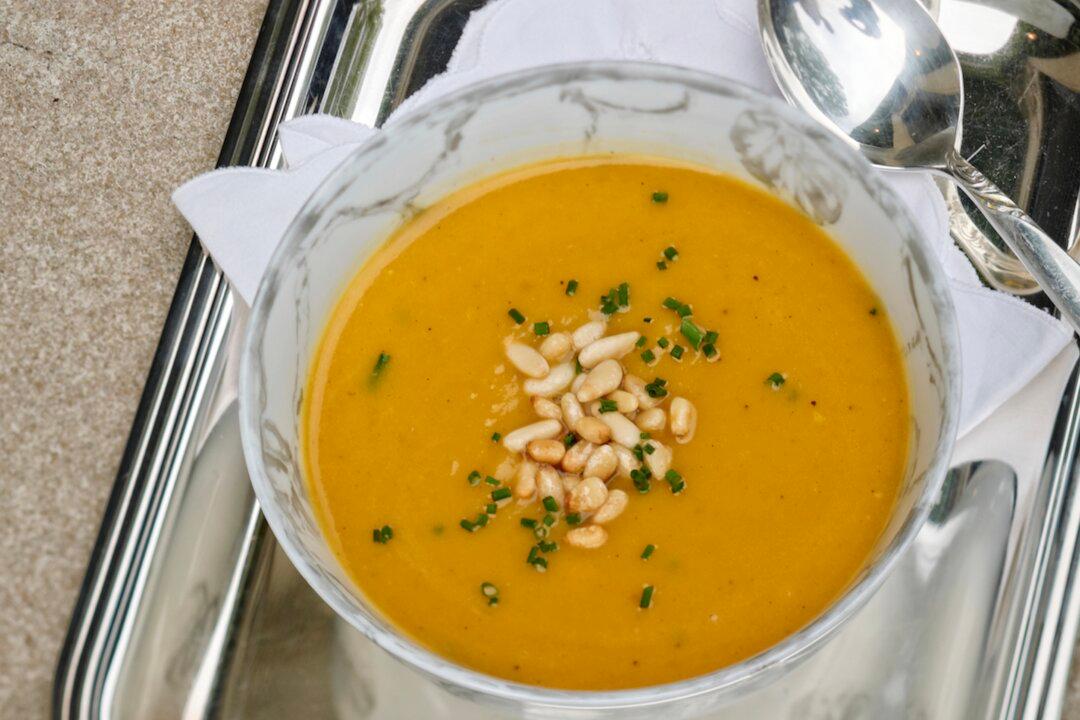 Geoffrey Zakarian’s Recipe for Butternut Squash and Apple Soup
