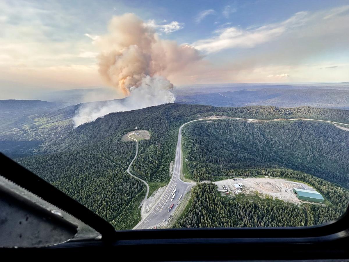 More Evacuation Orders in BC as Heat Wave Aids Lightning-Triggered Wildfires