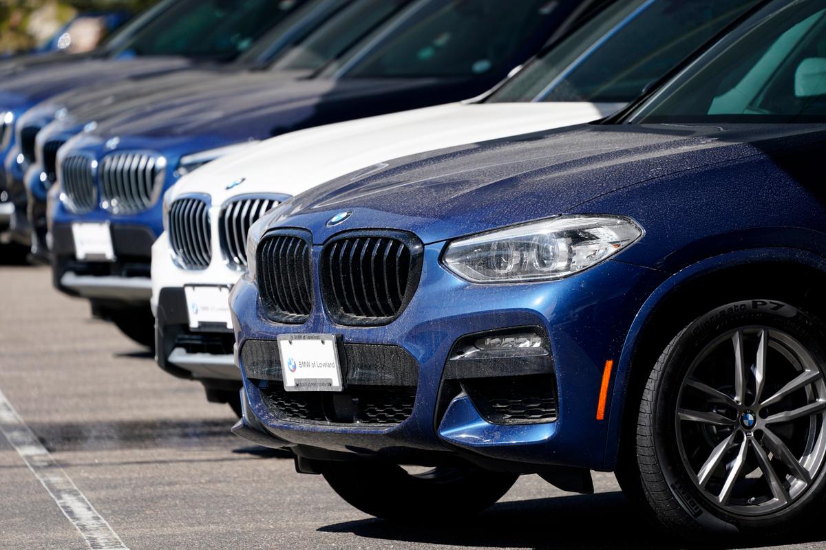 BMW Recalls Nearly 300,000 X3 SUVs Over Interior Cargo Rails That Can Detach in a Crash