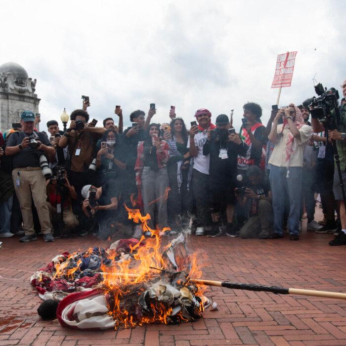 Democratic, Republican Leaders Condemn Flag Burnings, Vandalism During Netanyahu Visit
