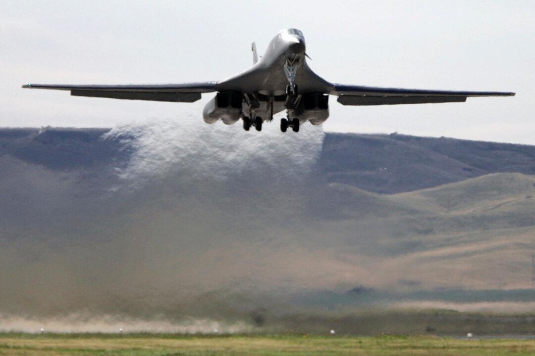 Multiple Crew Failures and Wind Shear Led to January Crash of B-1 Bomber, Air Force Says