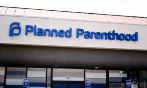 Trump Admin to Freeze Some Funding for Planned Parenthood