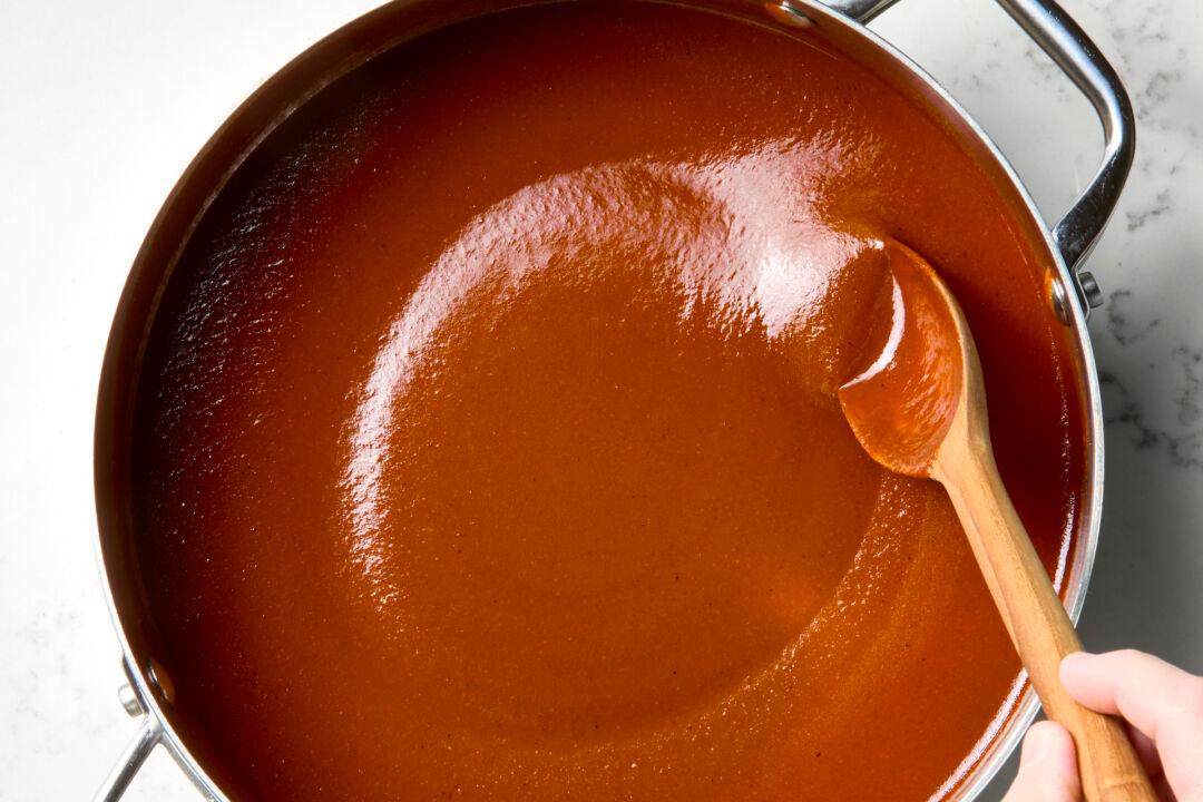 My Homemade Enchilada Sauce Is so Good, I Keep a Batch in My Fridge at All Times