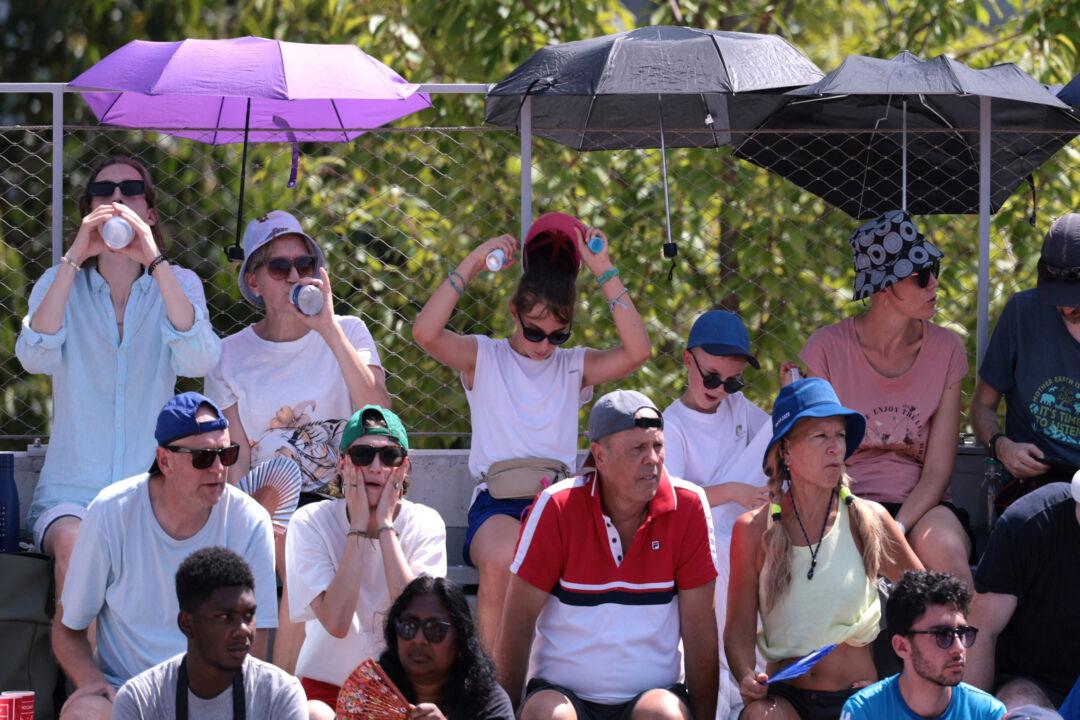 Tennis Singles Players Allowed 10-minute Break Due to Extreme Heat
