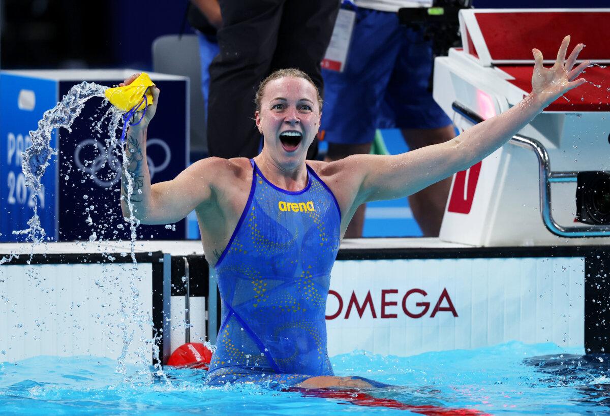 Sarah Sjoestroem of Team Sweden celebrates after winning gold in the Women's 100m Freestyle Final on day five of the Olympic Games Paris 2024 at Paris La Defense Arena in Nanterre, France on July 31, 2024. (Sarah Stier/Getty Images)