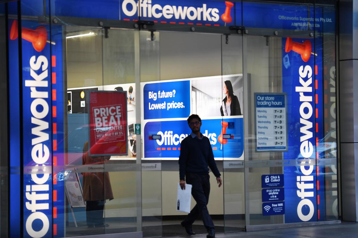 Officeworks Apologises After Worker Refuses to Laminate Jewish Newspaper