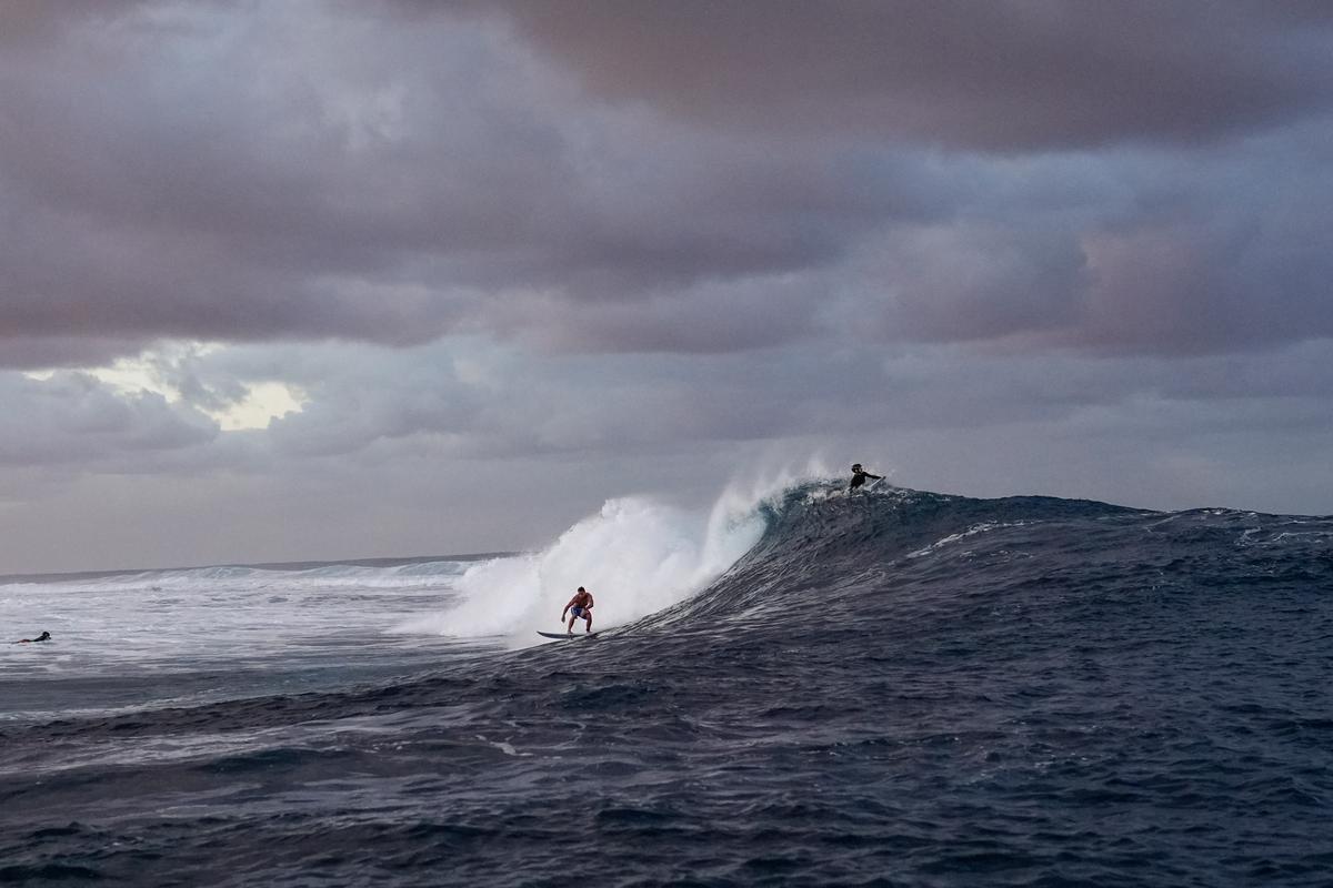 Judge Removed From Olympics Surfing After Photo With Competitor Circulates Online