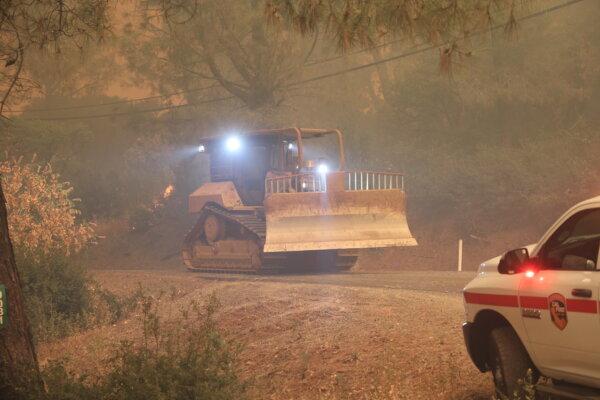 Crews deploy to battle the Park fire near Chico, Calif., on Aug. 2, 2024. (Jill McLaughlin/The Epoch Times)