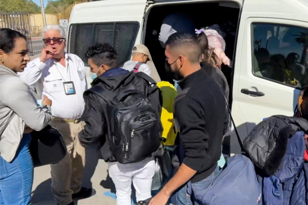 DHS Puts Migrant Parole Program on Hold Amid Alleged Fraud in Application Process