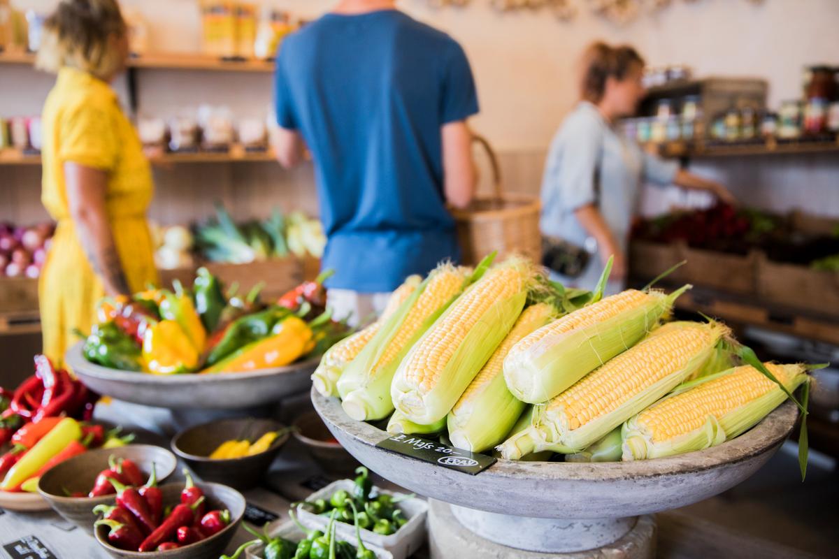 An organic farm shop. (Tina Axelsson/imagebank.sweden.se)