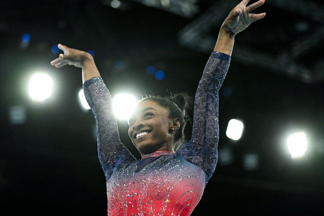 Simone Biles Finishes Off Her Return to Olympics With Silver on Floor Exercise