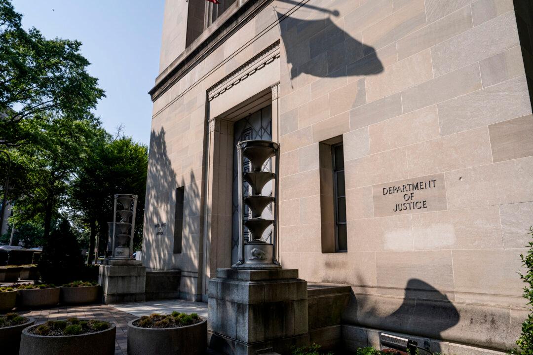 US Sues Executive for Tariff Evasion on Chinese Imports