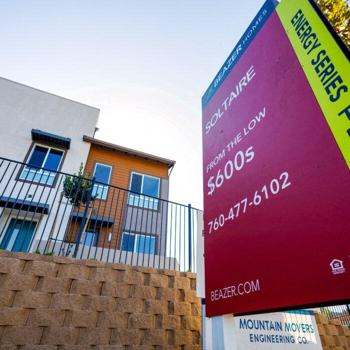 US 30-year Mortgage Rate Drops on Weak Jobs Data, Fed Rate-Cut Signals