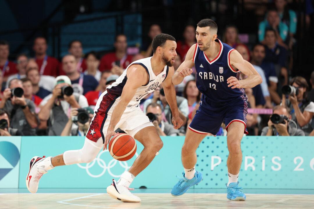 Stephen Curry, Team USA Defeat Serbia to Play for Gold