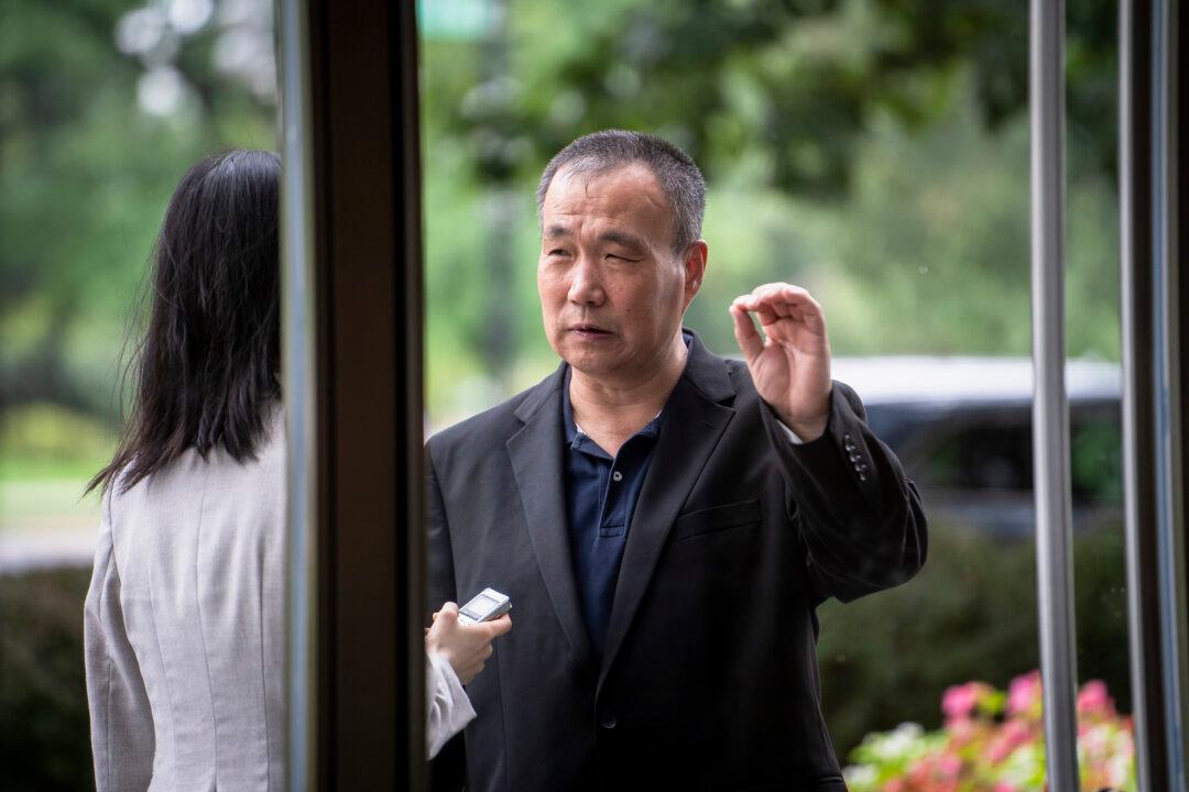 Un homme qui a survécu à l'ablation d'une partie du foie et du poumon dans une prison chinoise témoigne