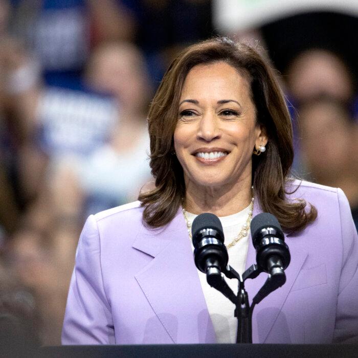 Major Union Endorses Harris’s Promise to End Taxes on Tips