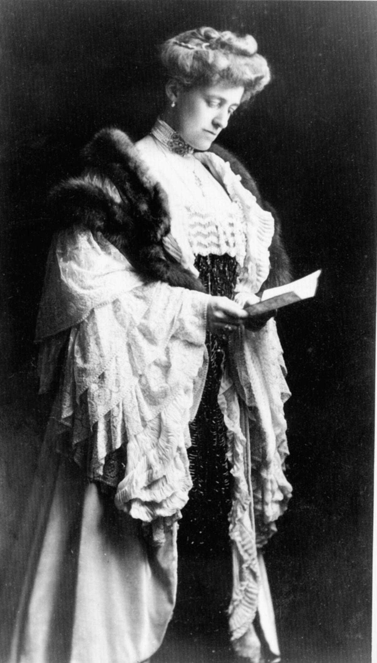 Portrait of Edith Wharton reading, circa 1905. (Fotosearch/Getty Images)