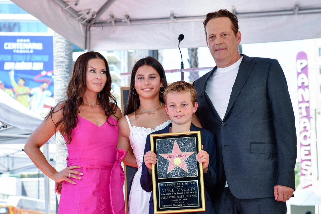 Vince Vaughn Praises Wife, Children During Hollywood Walk of Fame Ceremony