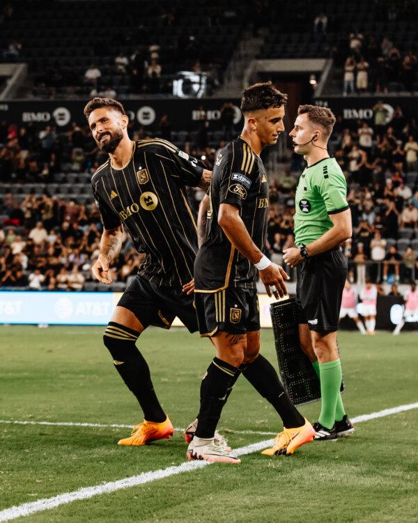 LAFC forward Olivier Giroud (9) enters the match as substitute for (C) against the San Jose Earthquakes in Los Angeles on Aug. 13, 2024. (Courtesy of Los Angeles FC via The Epoch Times)