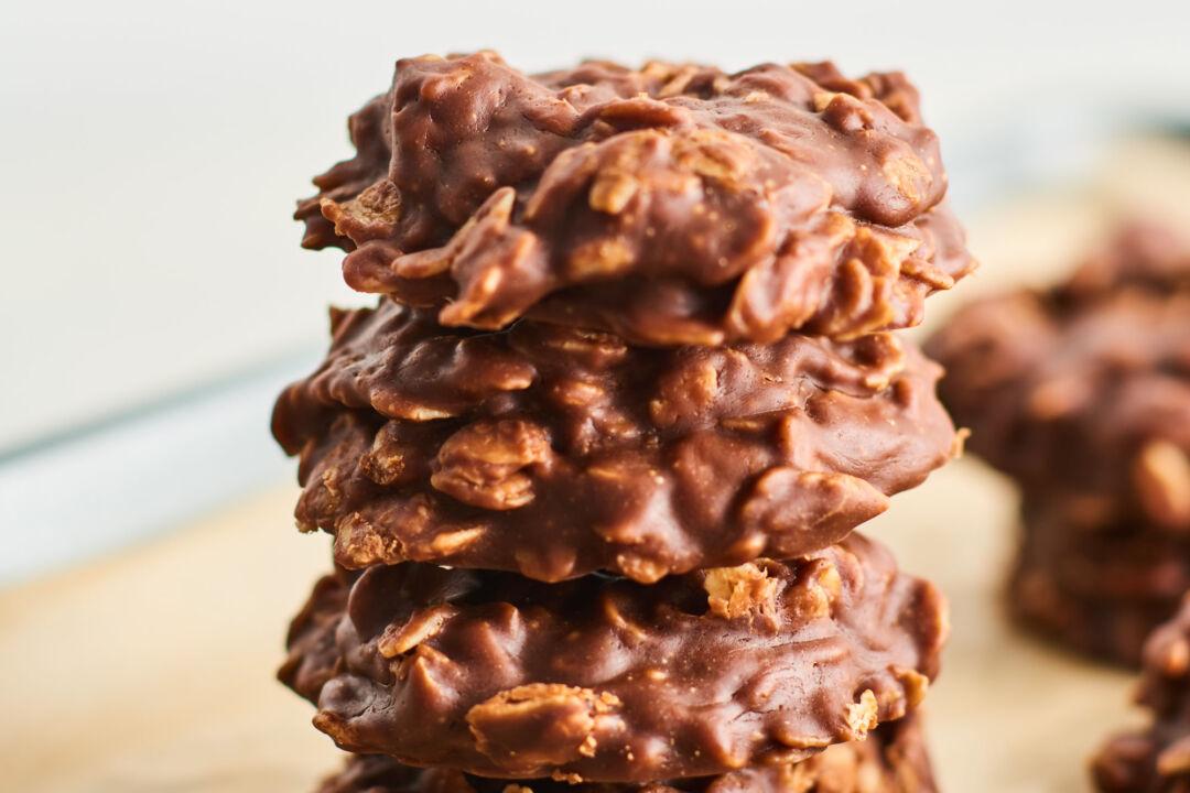 No-bake Chocolate Peanut Butter Cookies Taste Great Every Time